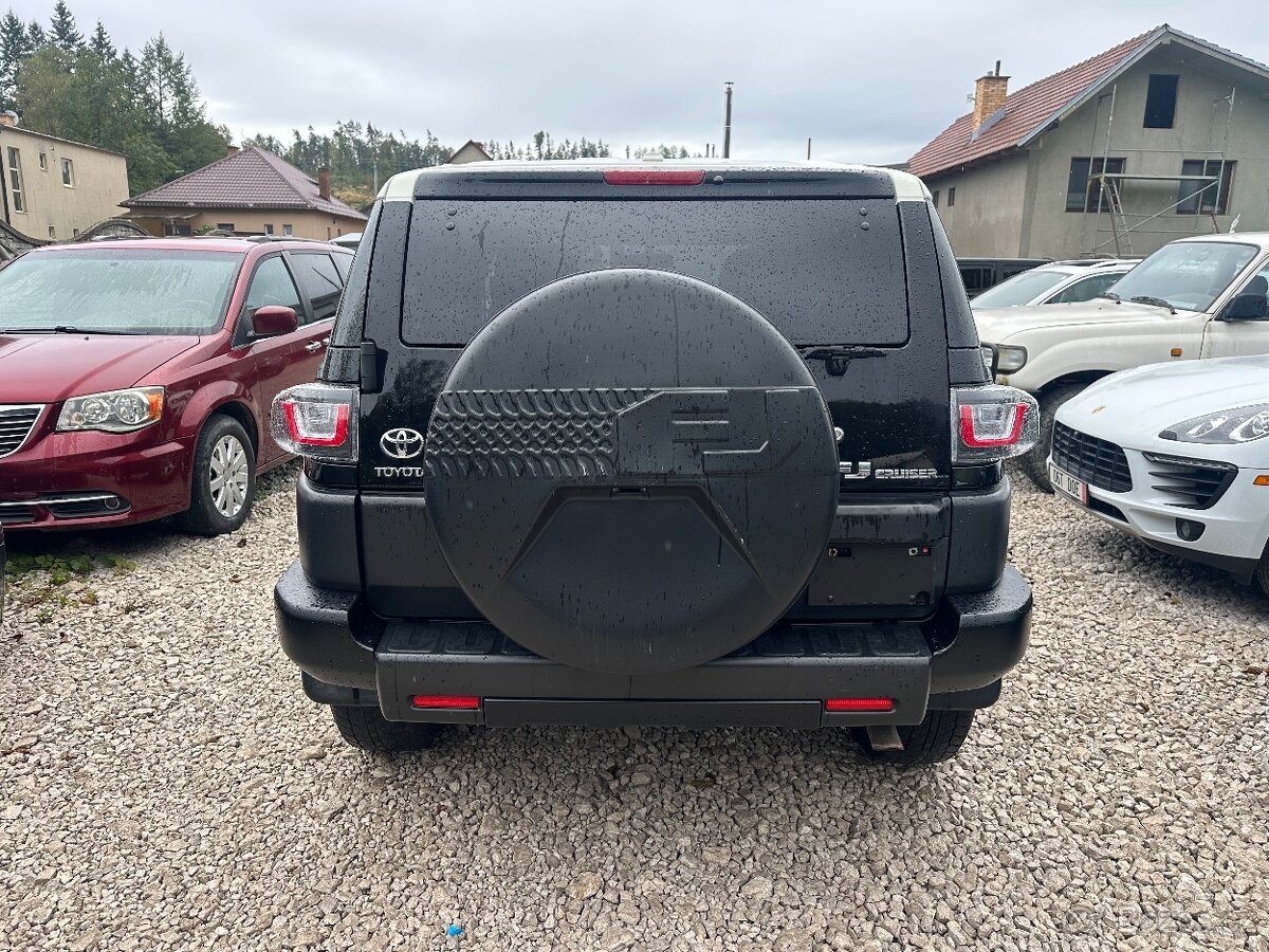 2014 Toyota FJ Cruiser 4,0 V6 Automat Uzavierka