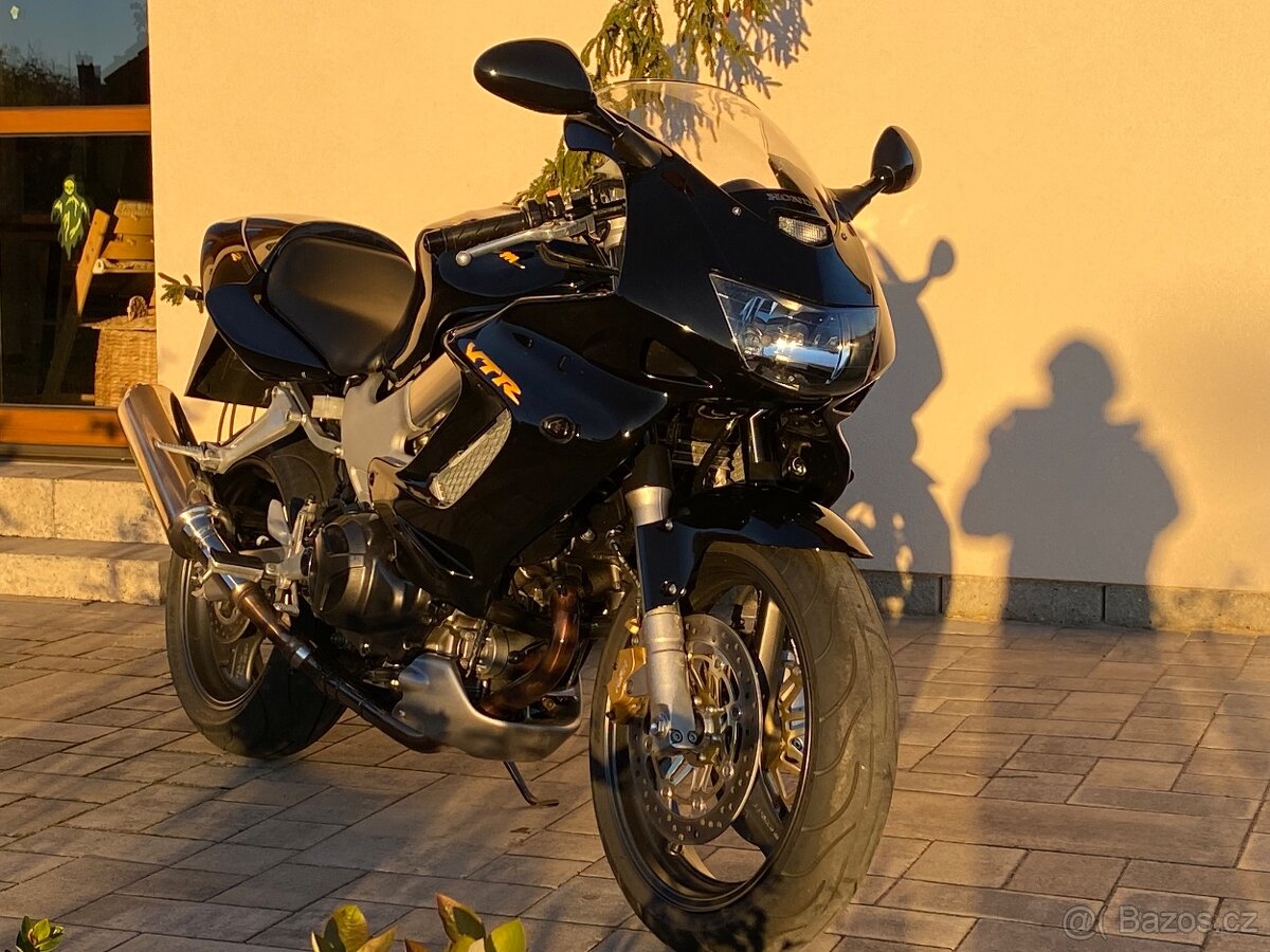 Hohda VTR 1000 F fire storm , super stav - 5