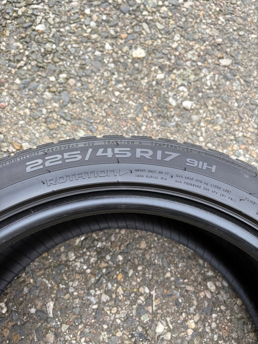 Zimní pneu Nokian 225/45r17 - 5