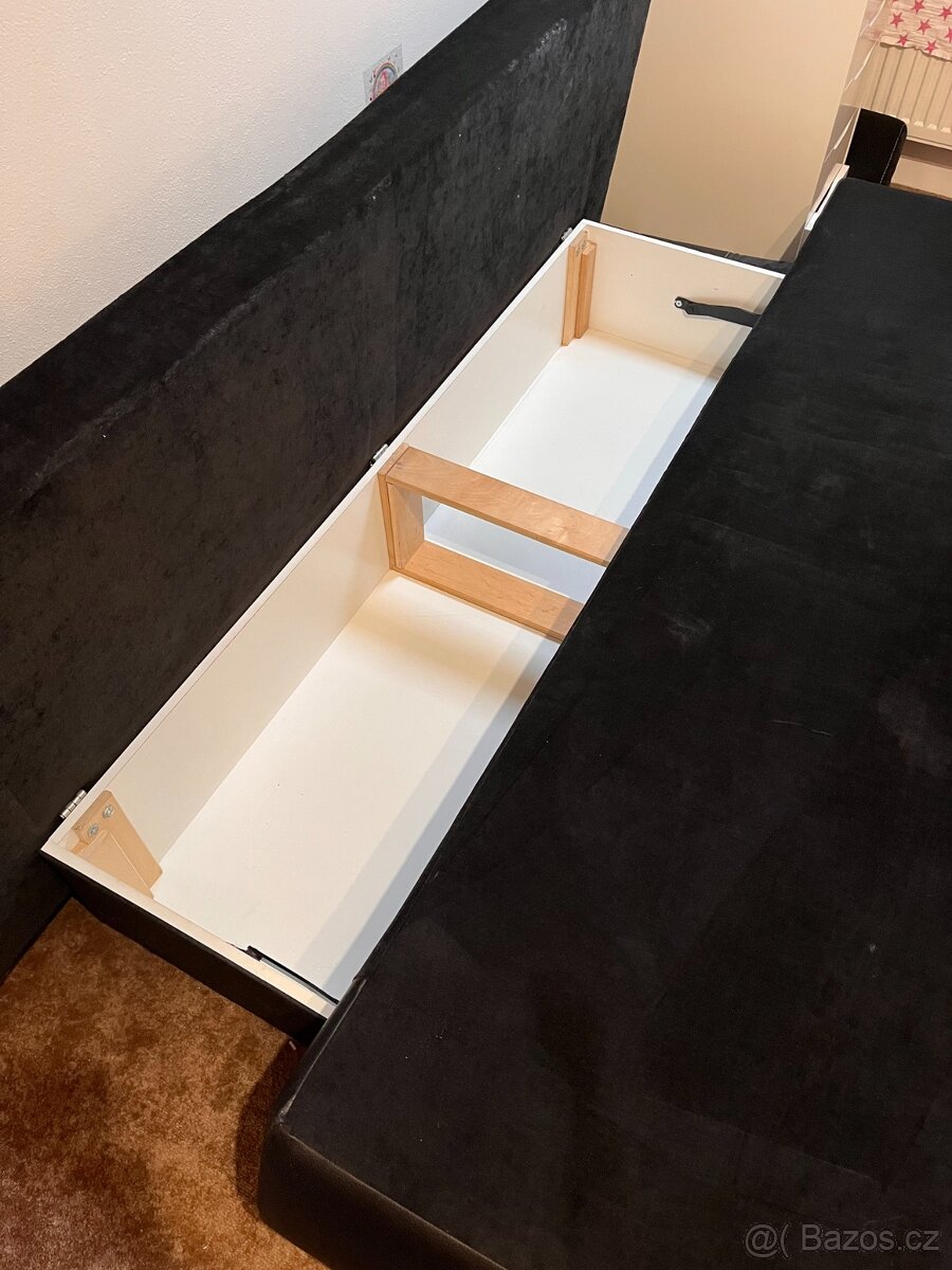 Rozkládací pohovka - 5