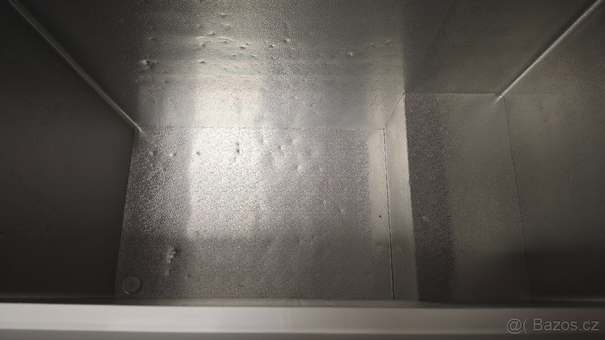 Prodám velký pultový mrazák - 5