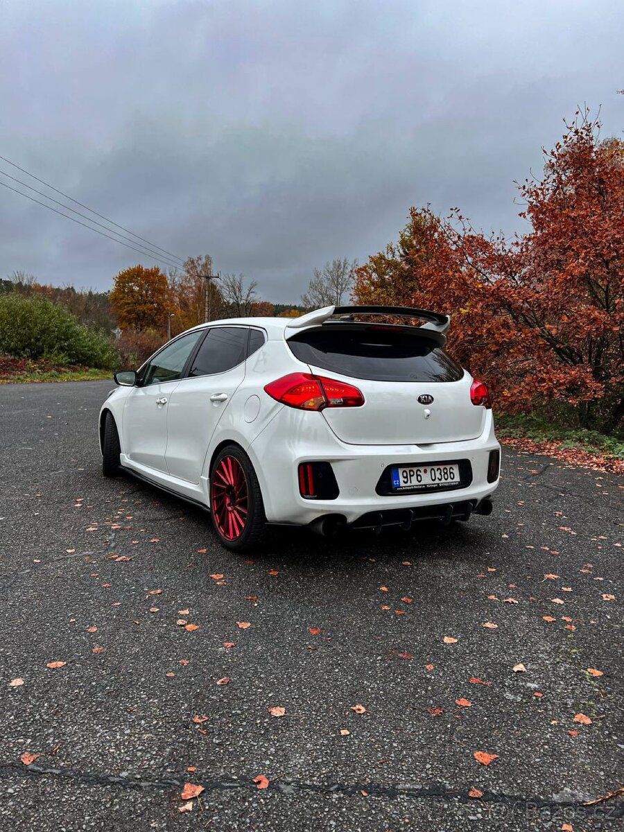 Kia Ceed GT 1.6 T-GDi - 5