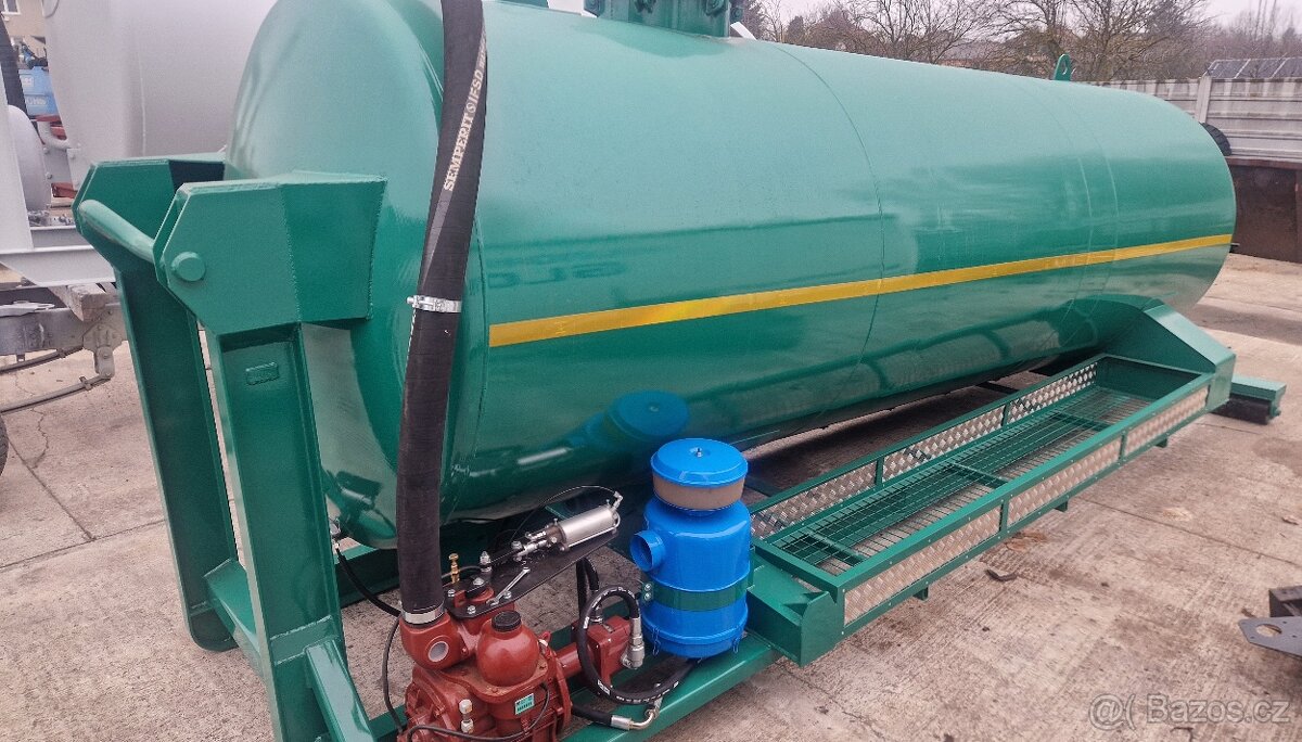 Cisterna na hákový nosič kontajnerov 12 m3 a 8,5 m3 - 5