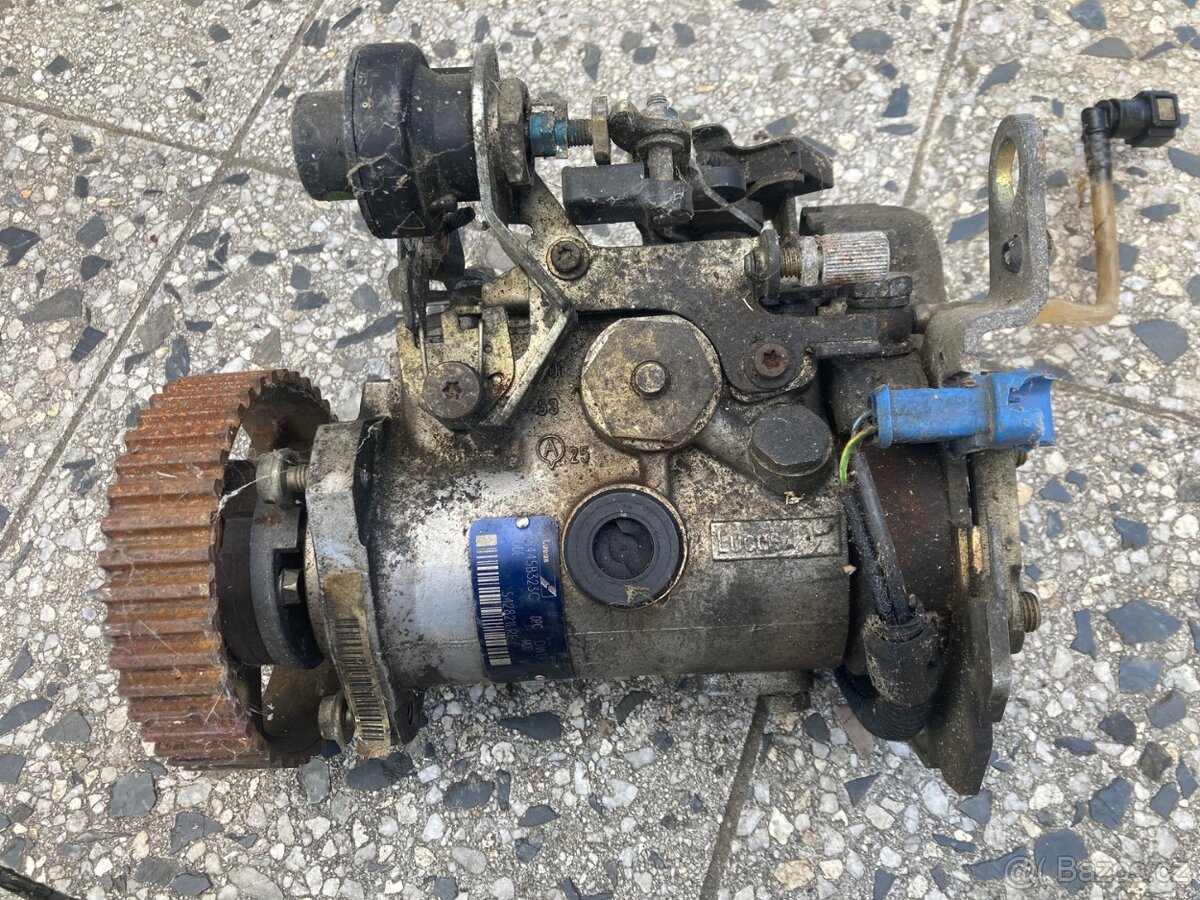 VSTŘIKOVACÍ ČERPADLO LUCAS - 5