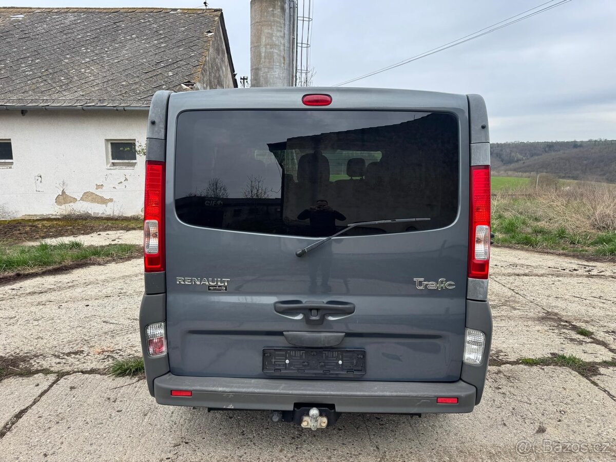 Renault Trafic Passenger 2.0dci, 8 míst - 5