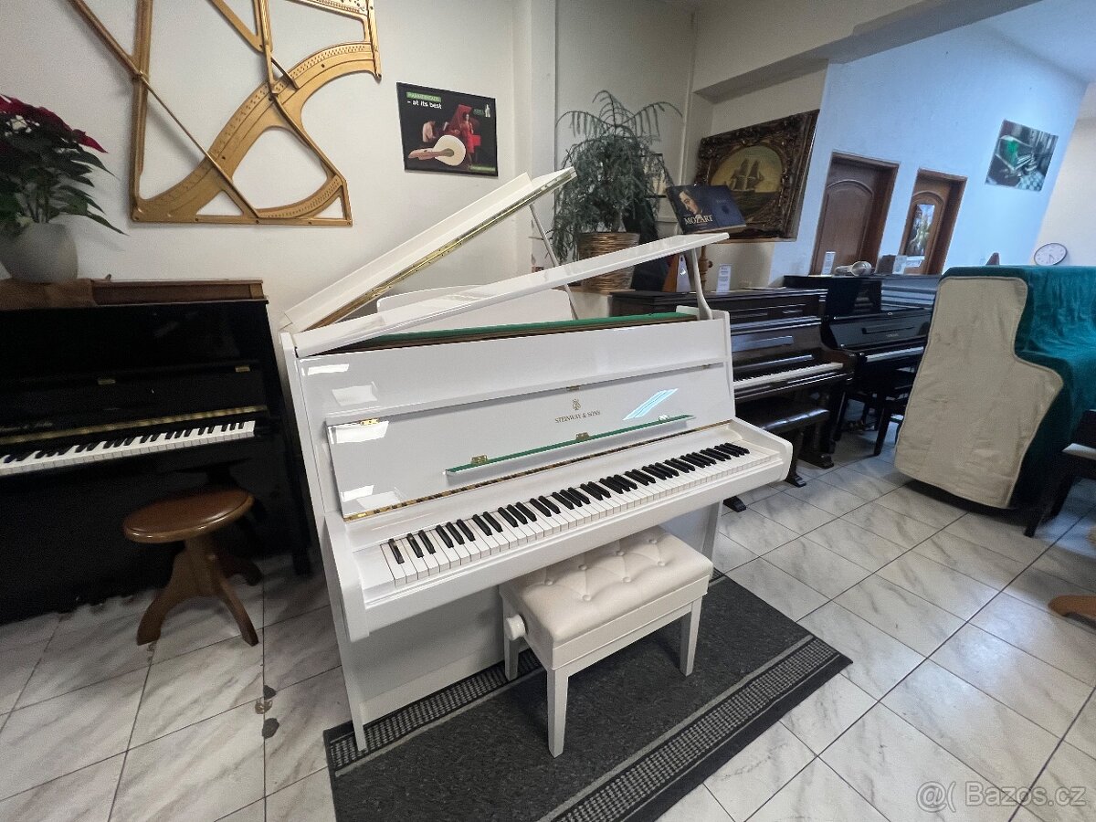 STEINWAY & SONS mod. Z 114 se zárukou 5 let, doprava zdarma - 5