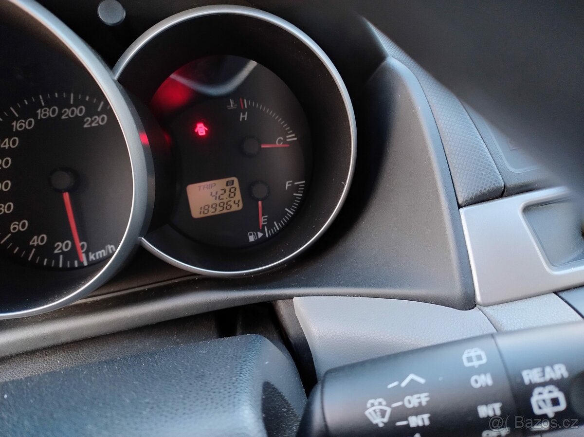 Mazda 3 2004 1,4i 62kW JEZDI, DILY z VOZU - 5