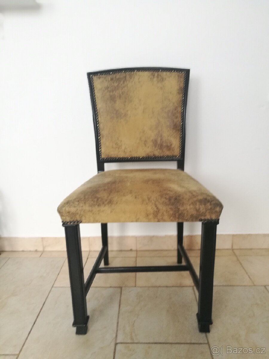 Prodám starožitný stůl ,6 židlí,dvě křesílka - 5