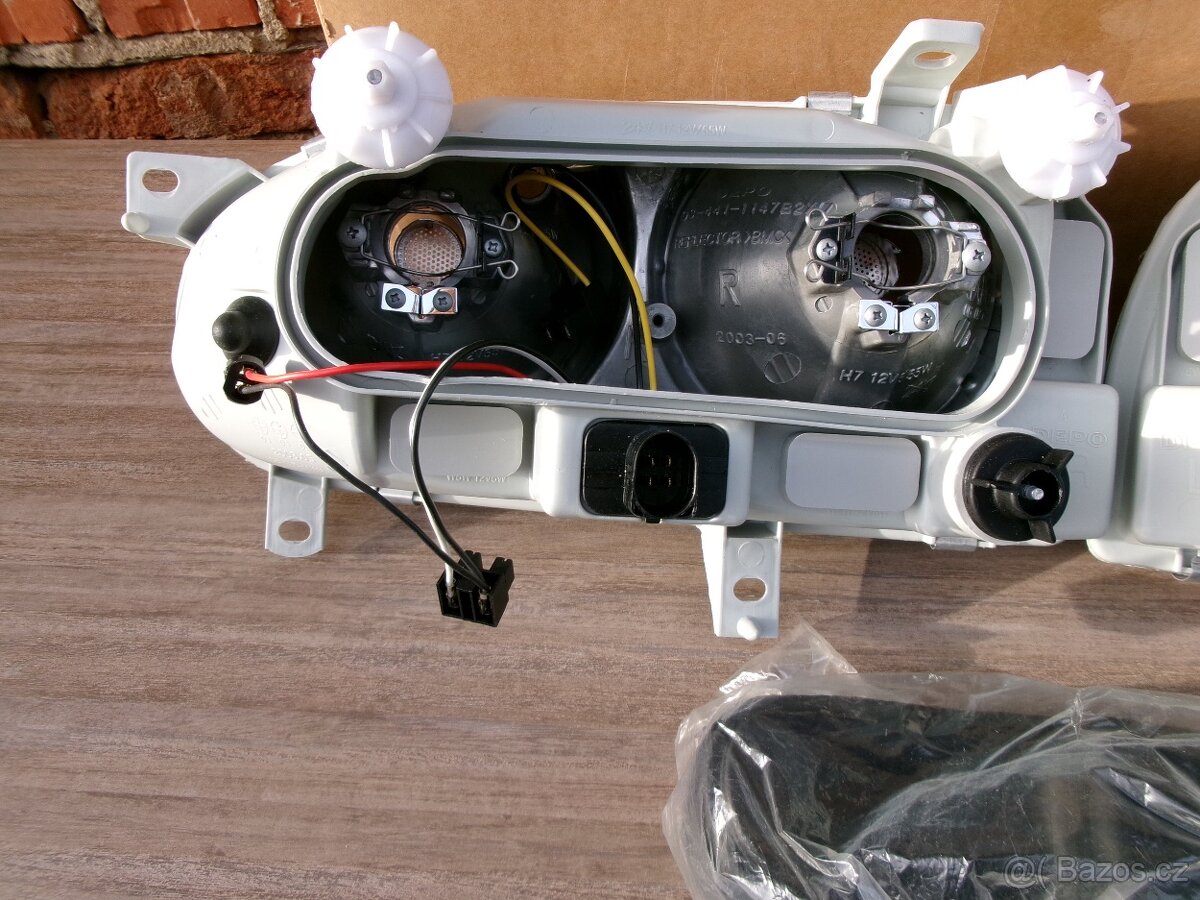 VW GOLF 3 - přední čirá černá světla H7 a H7 - 5