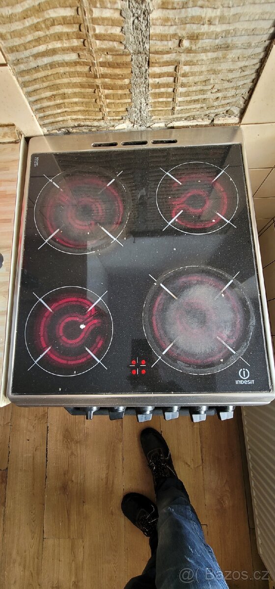 Elektrický sporák + trouba Indesit - 5