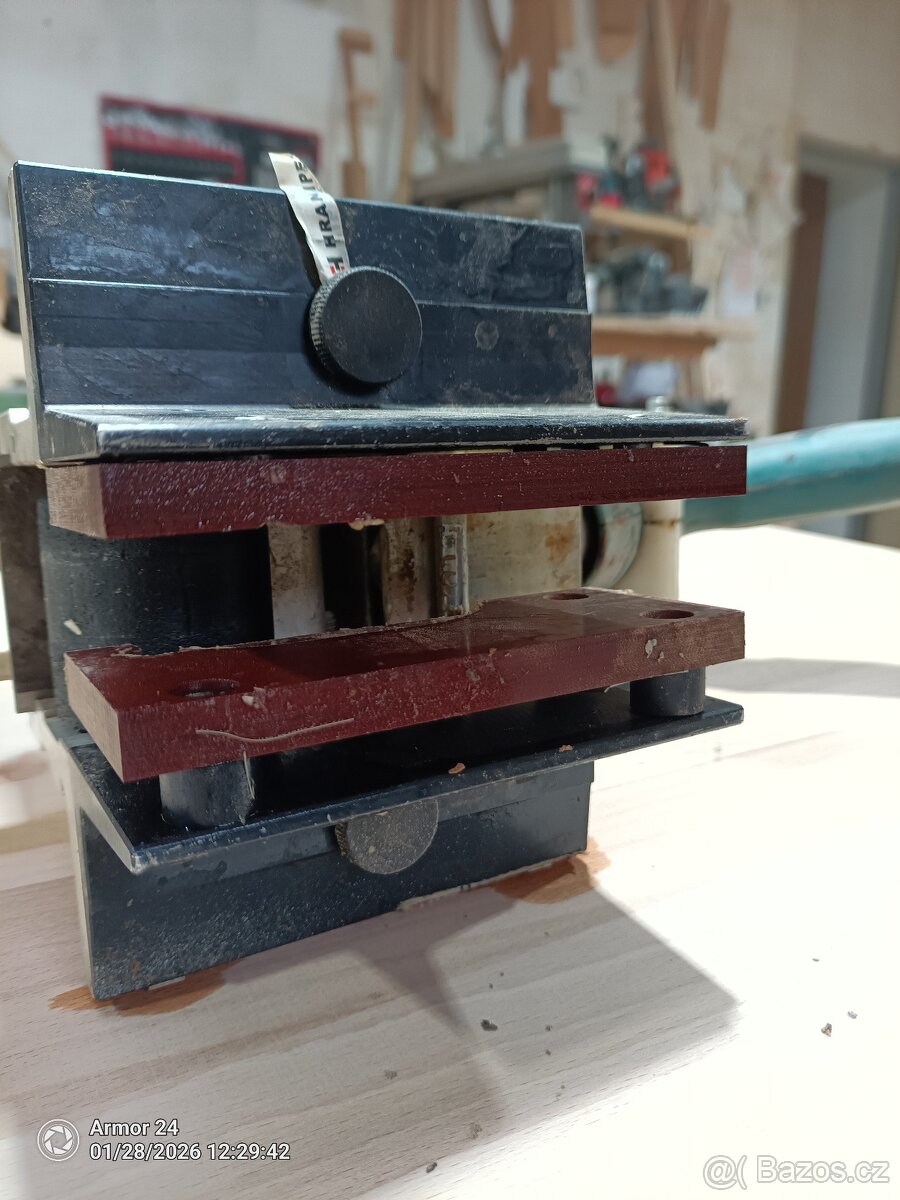 Ruční olepovacka hran - 5