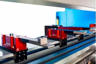 Ohraňovací lis LAG GHT 125-3000 - 5