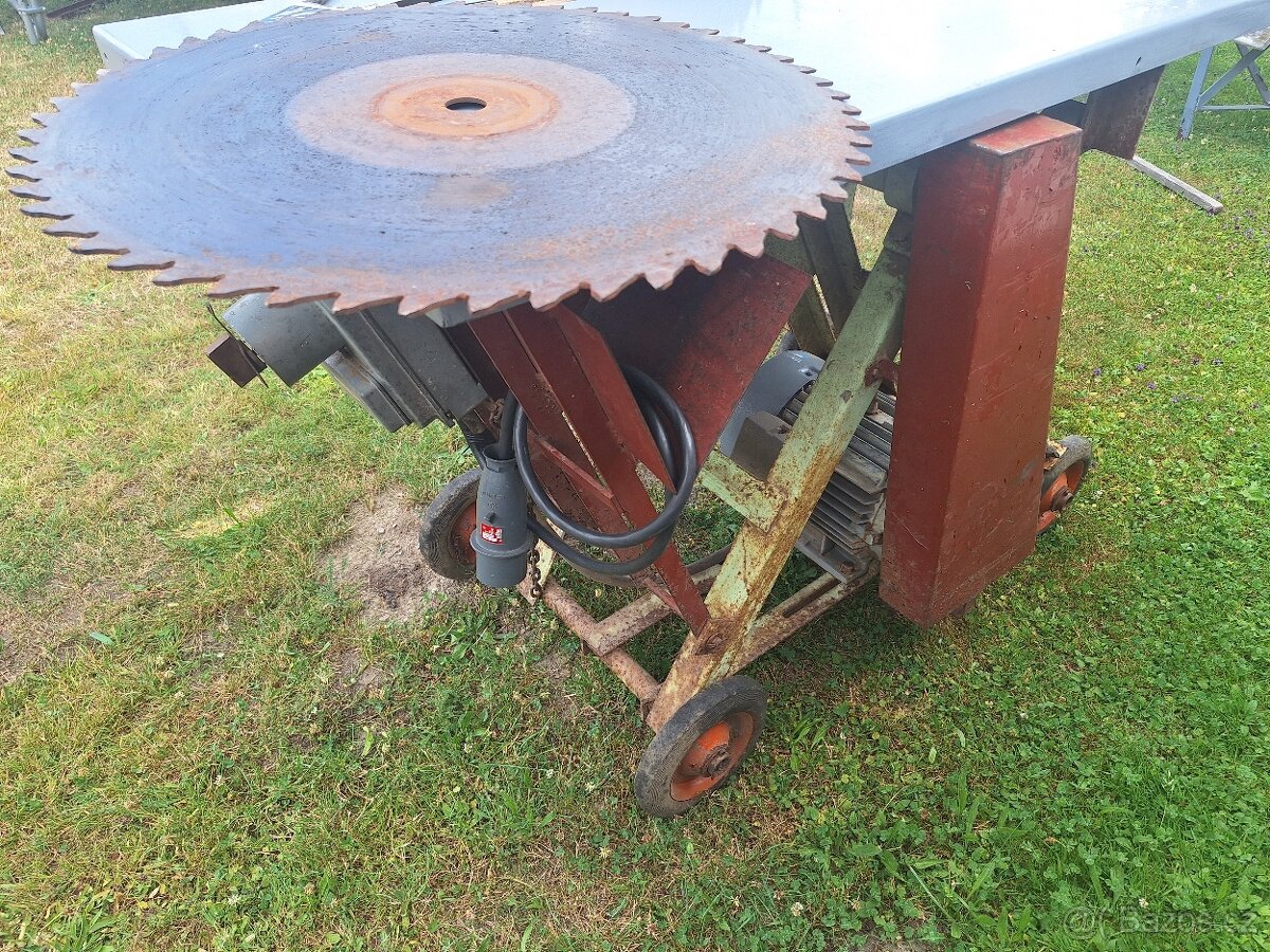 Cirkularka Narex HVP 77, tovární výroba - 5