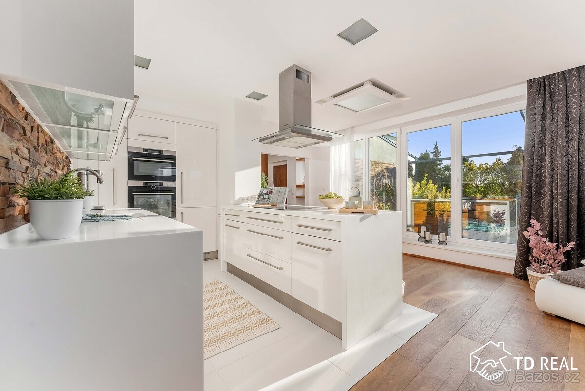 Atraktivní byt  3+kk 139 m2 v nejvyšším patře včetně terasy  - 5