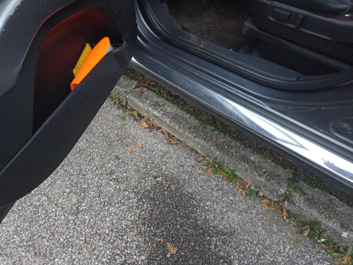 Citroën C-CROSSER - 5