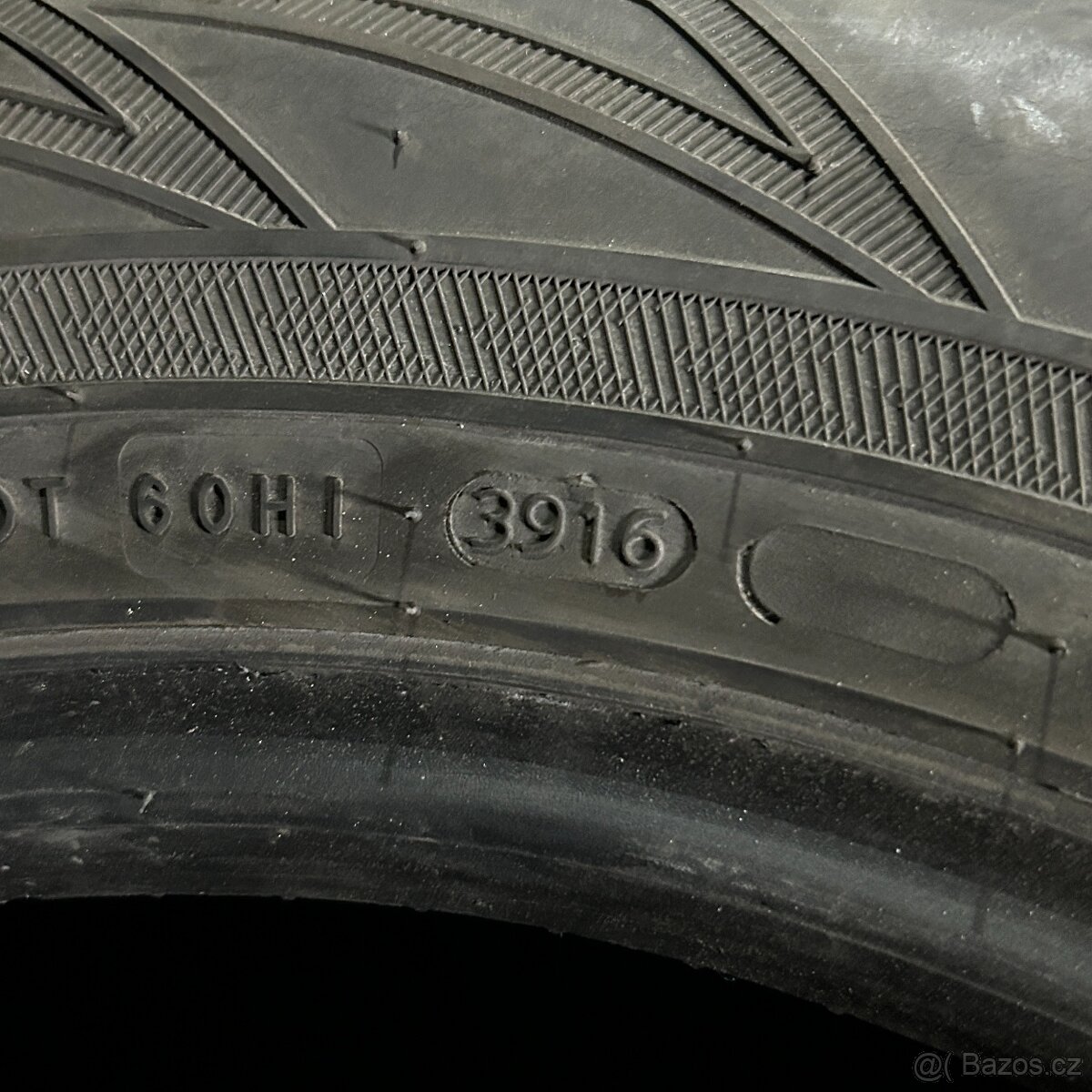 Zimní pneu 225/65 R17 106H XL Nokian 5,5-6mm - 5