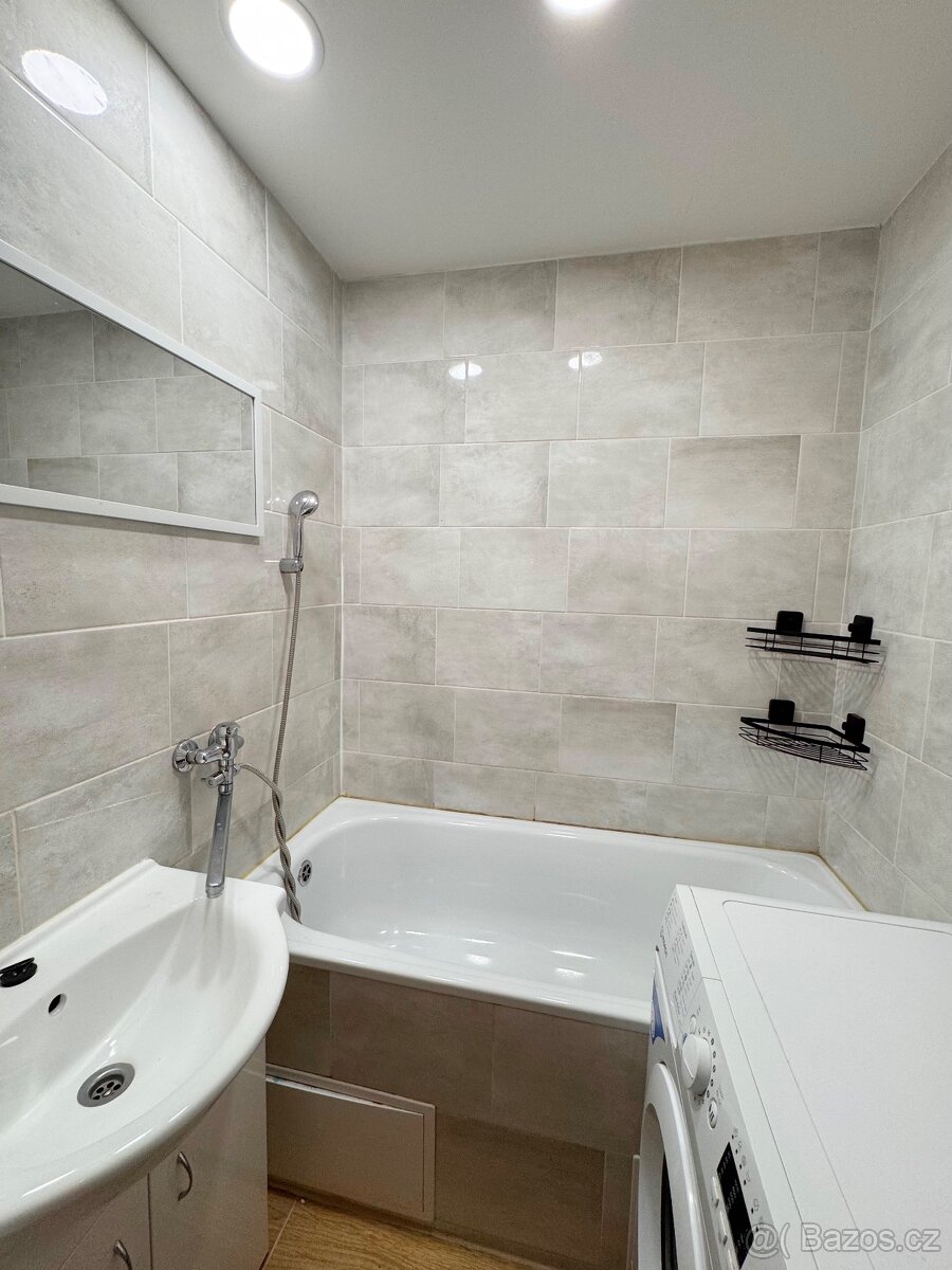 Pronájem bytu 2+1 Karviná Ráj - 5