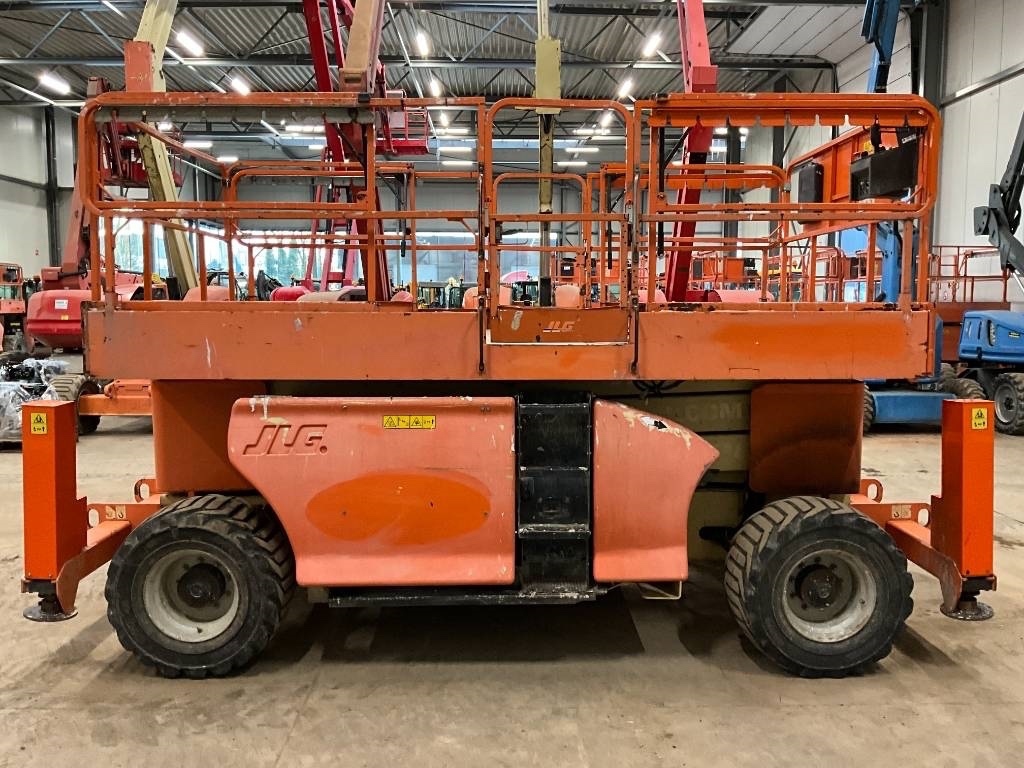 Nůžková terénní plošina JLG 3394 RT - 5