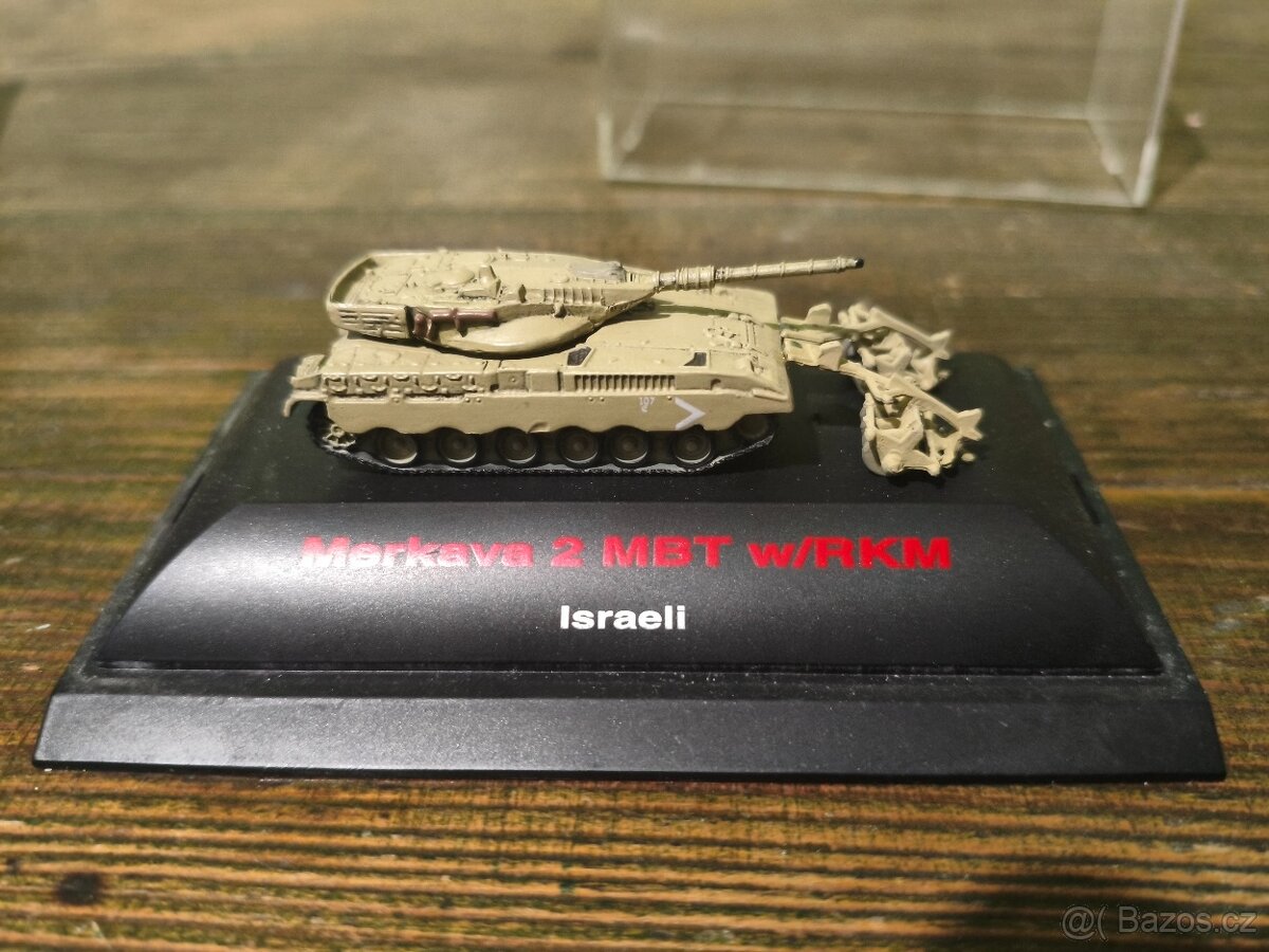 Vojenské modely 1/84 - 5