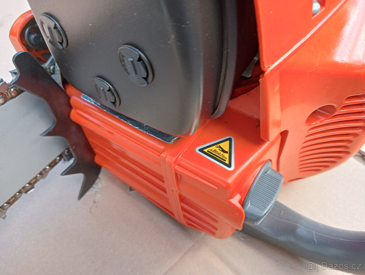 Prodám-motorová pila OleoMac GS520 - 5