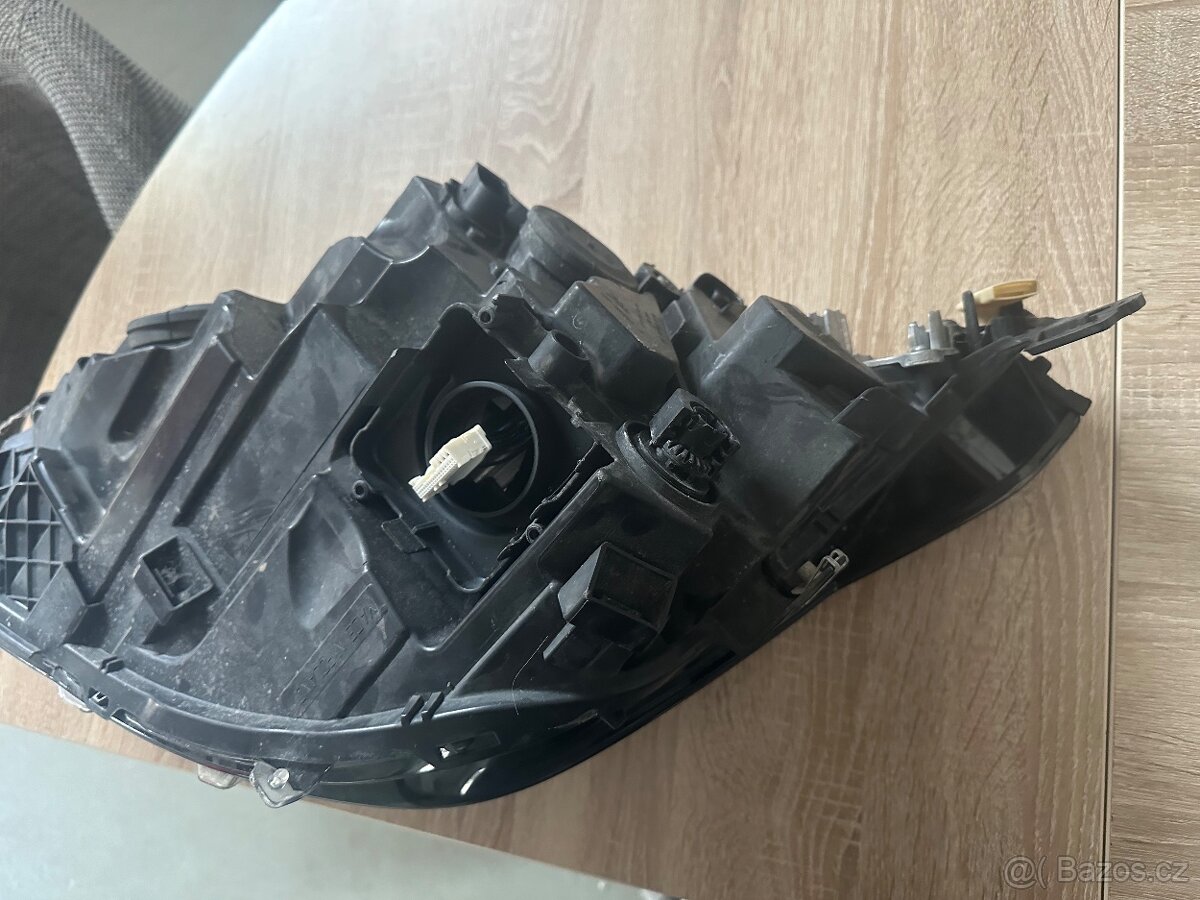 Světlo Volskwagen Golf - 5