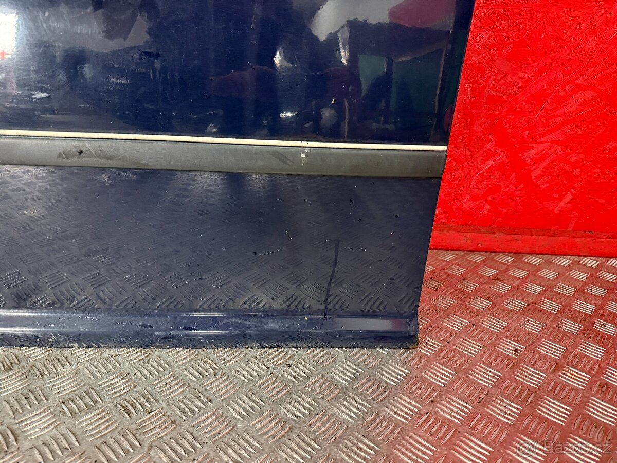 LEVÉ PŘEDNÍ DVEŘE VW GOLF 4 TMAVĚ MODRÉ 5DV - 5