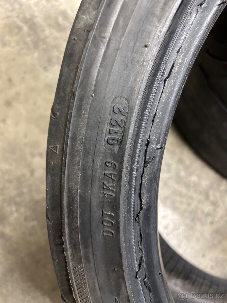 215/40 r17 zeknova - 5