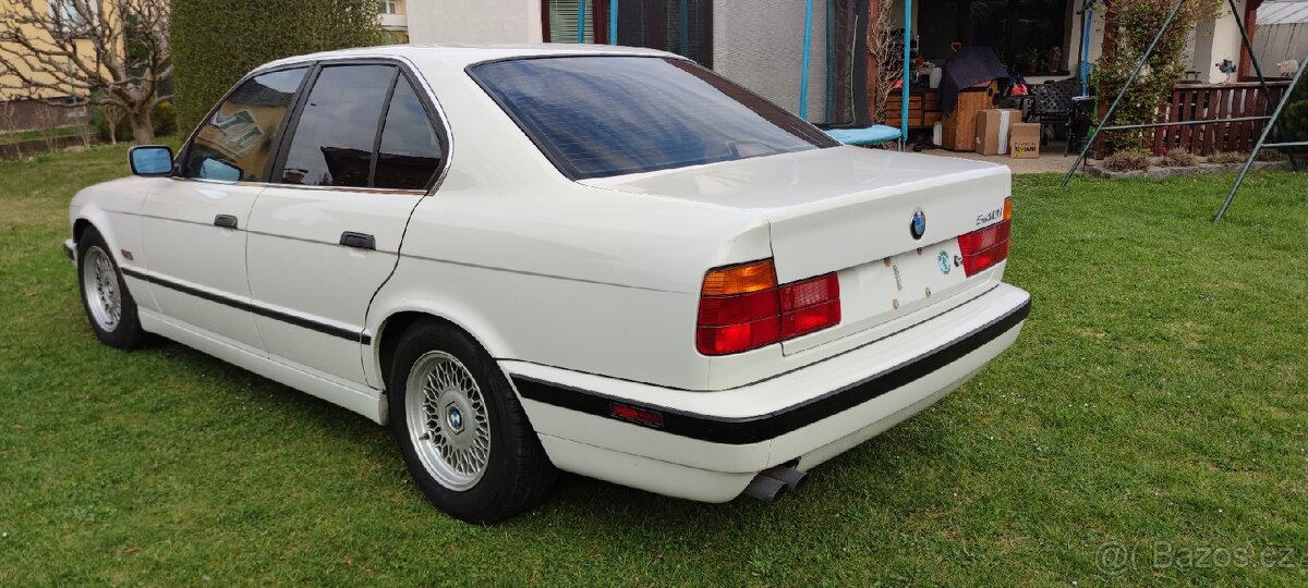 BMW E34 540i manuál - 5