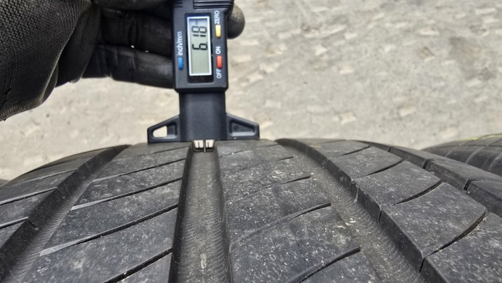 Letní pneu 235/50/19 Michelin - 5