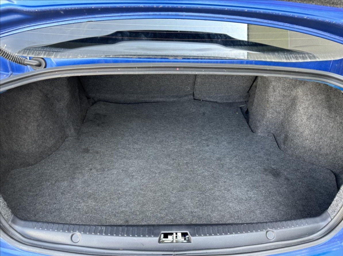 prodáme Mitsubishi Lancer 1.6 86kW 2015 93839km - 5