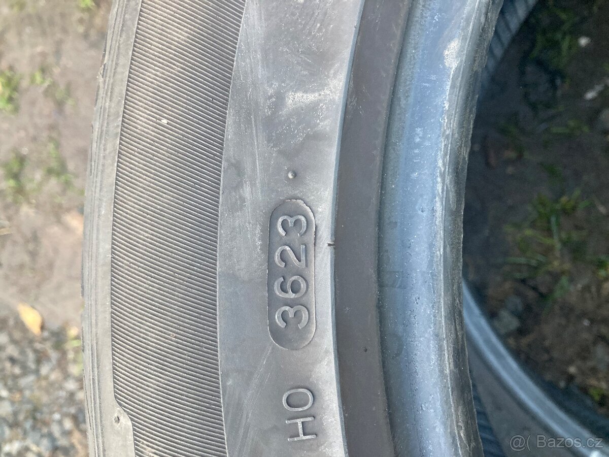 235/50/19 letni - 5