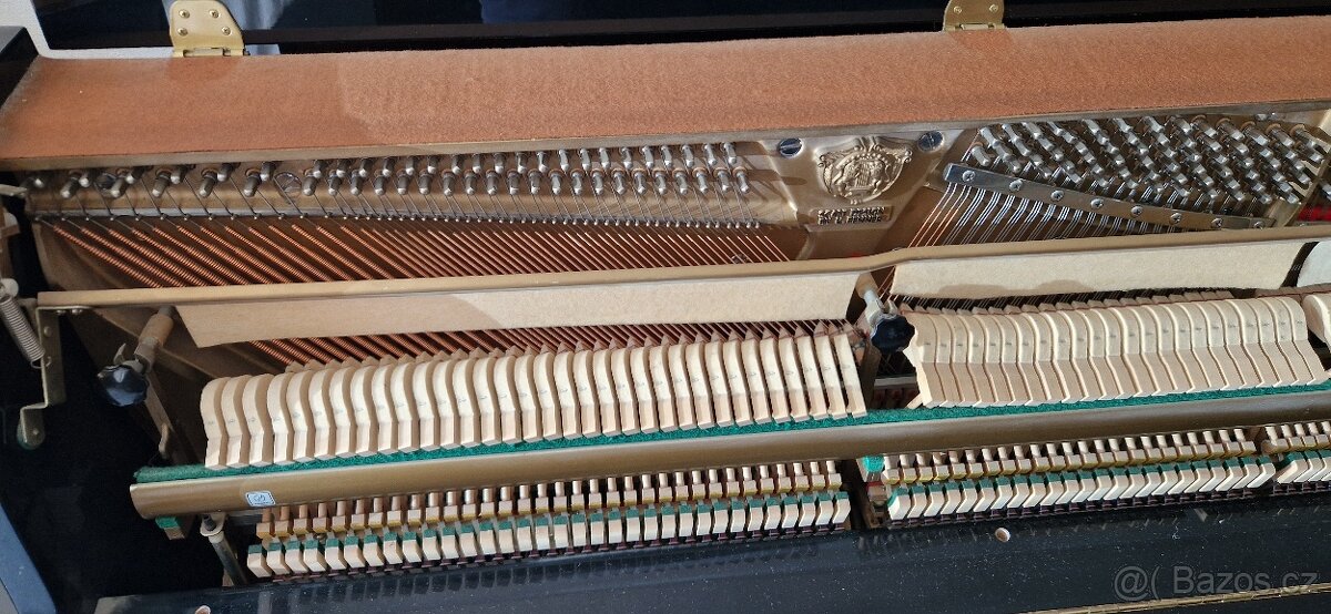 Černé piano Samick - 5