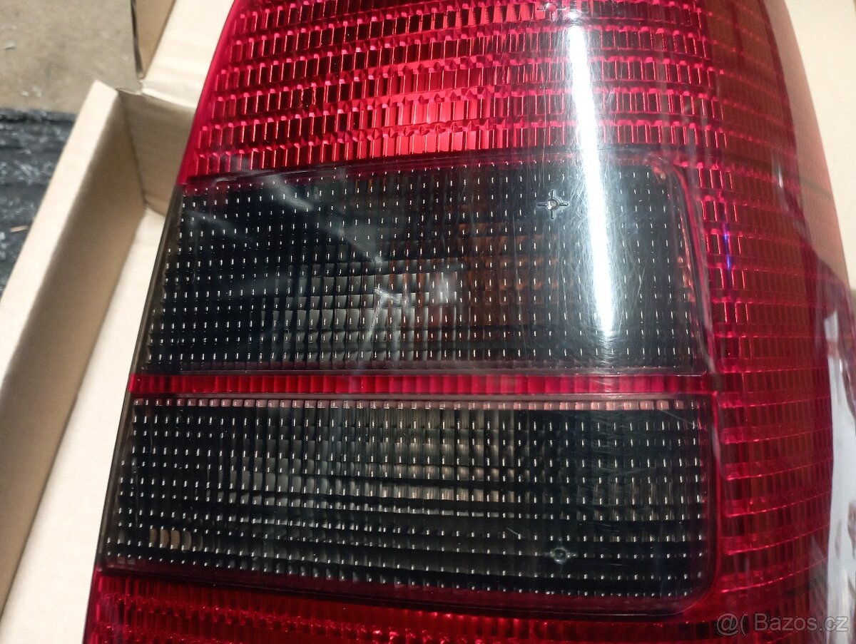 Volkswagen Golf 3 Variant zadní světlo Hella - 5