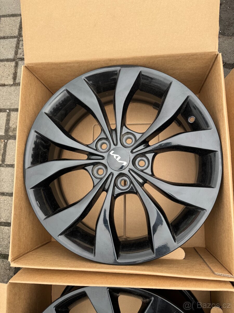 ORIGINÁL Alu Suzuki Vitara, Hyundai - R17, 5x114.3 - TOP - 5