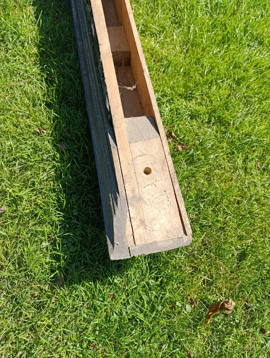 vršek na vyřezávaný gauč - 5