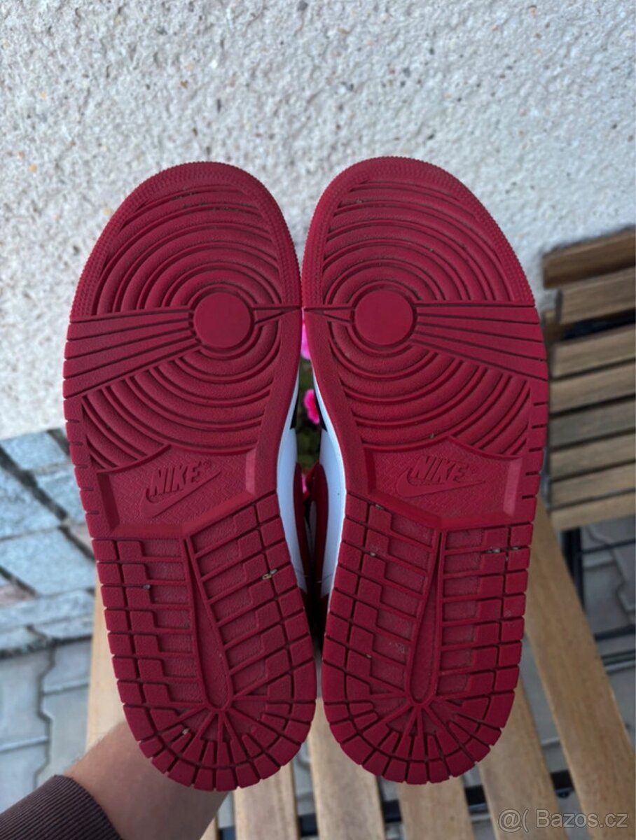 Nike air Jordan 1 mid Gym Red - 5