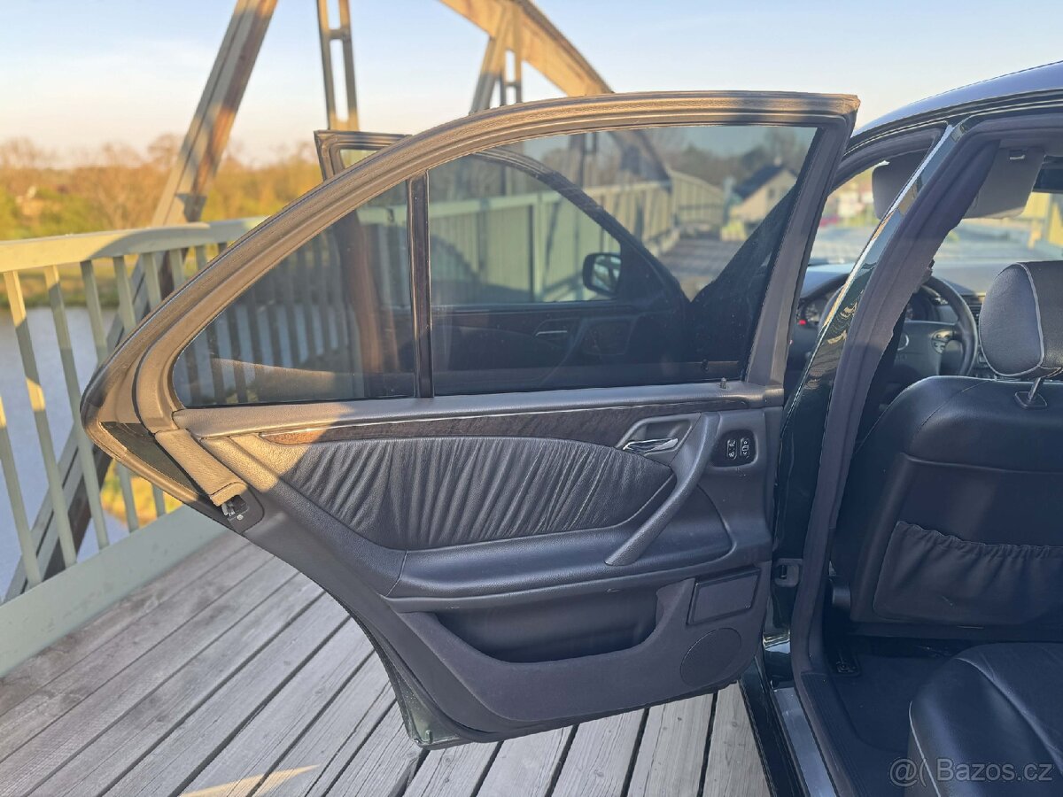 Mercedes-Benz w210 E320 - 5