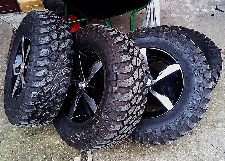 Volkswagen Touareg,Amarok 5x120 800km kola4x4 265/70 R17