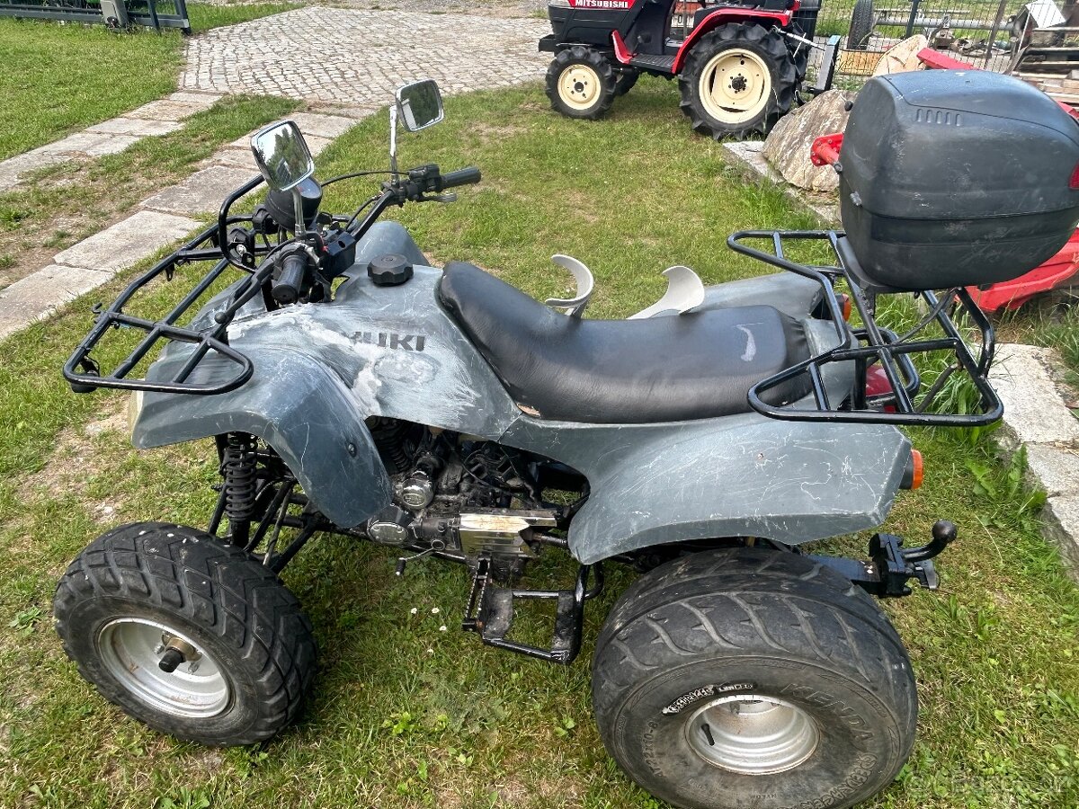 YUKI 200 ATV
