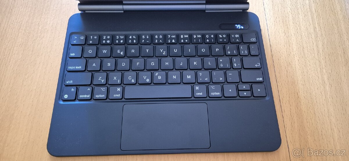 Pouzdro na iPad s klávesnicí - 5