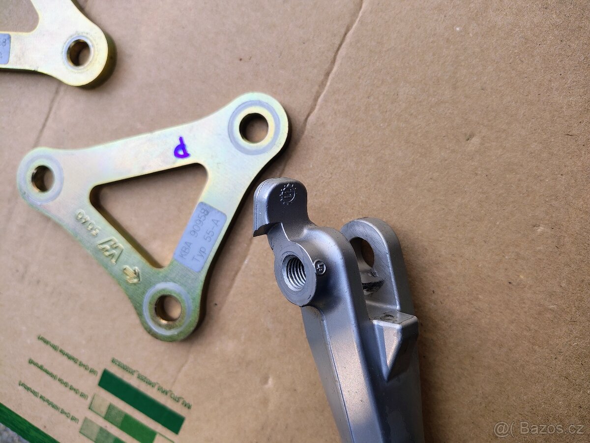 Triumph Speed Triple 1050S,1050R/RS- snižovací sada podvozku - 5