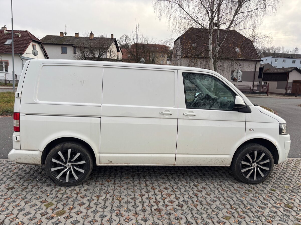 Volkswagen Transporter T5 1,9Tdi - 5
