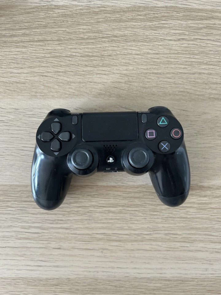 PS4 500GB, originální ovladač, kabely - 5