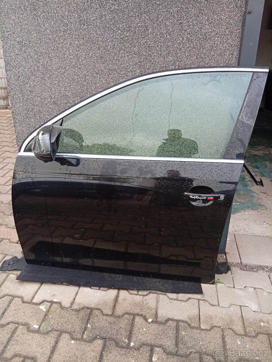 Prodám 4x ustrojené dveře na Volkswagen golf 5 , variant - 5