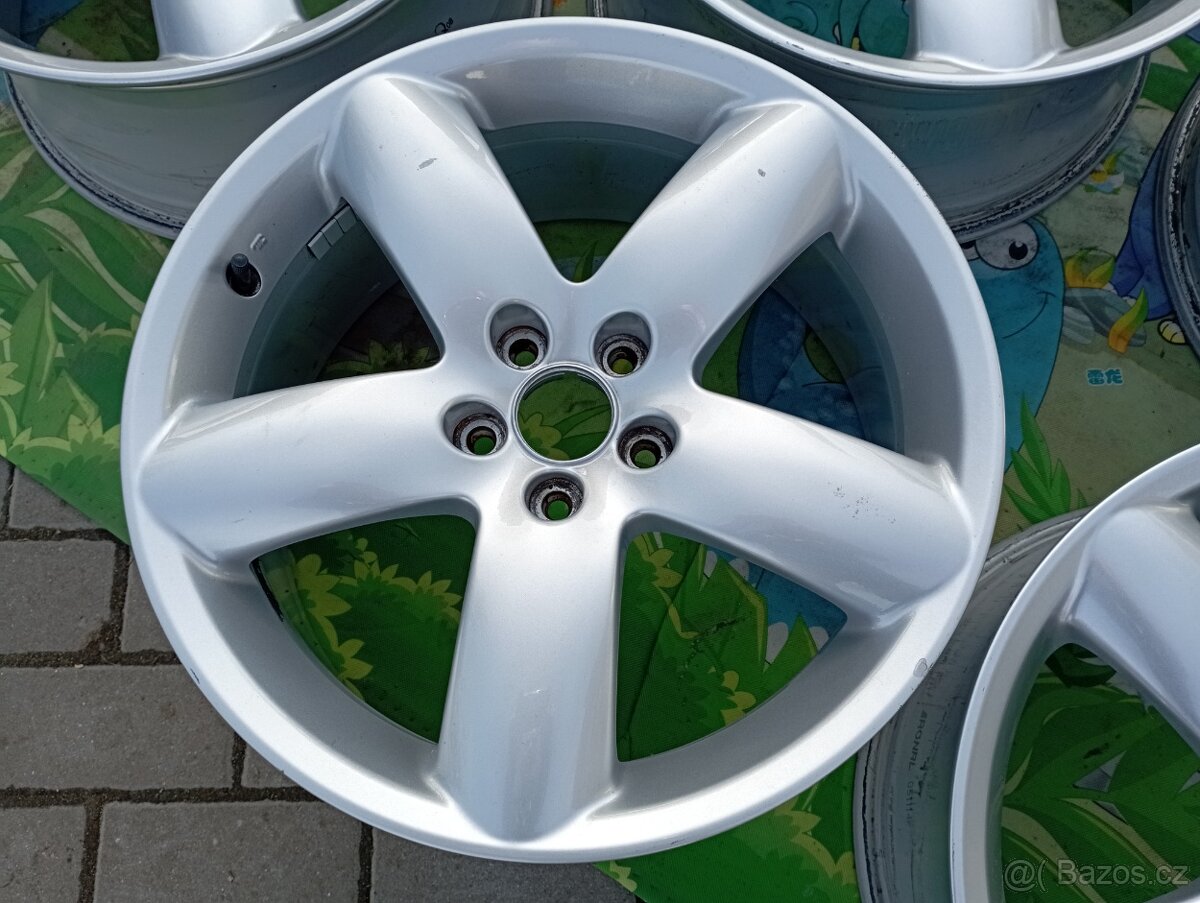 ALU kola 5x108R18 Peugeot 8Jx18CH ET 41 stř.65mm - 5