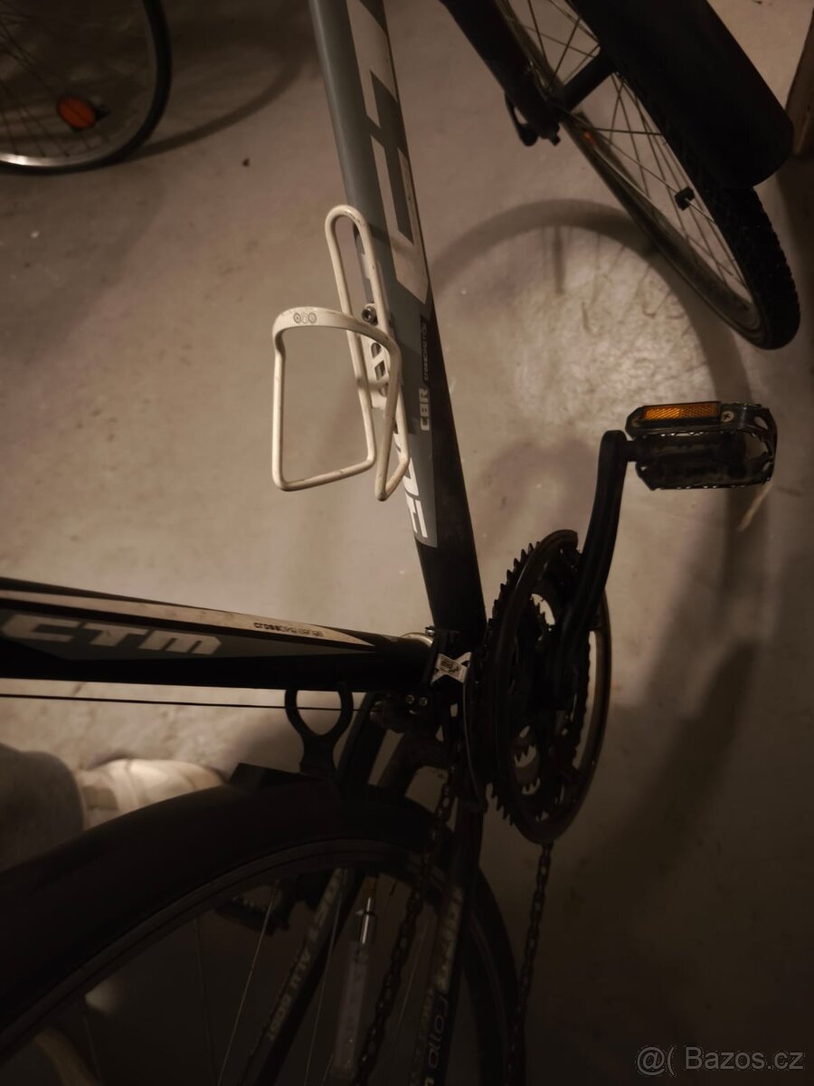 Prodam trekové kolo vel. 21 - 5