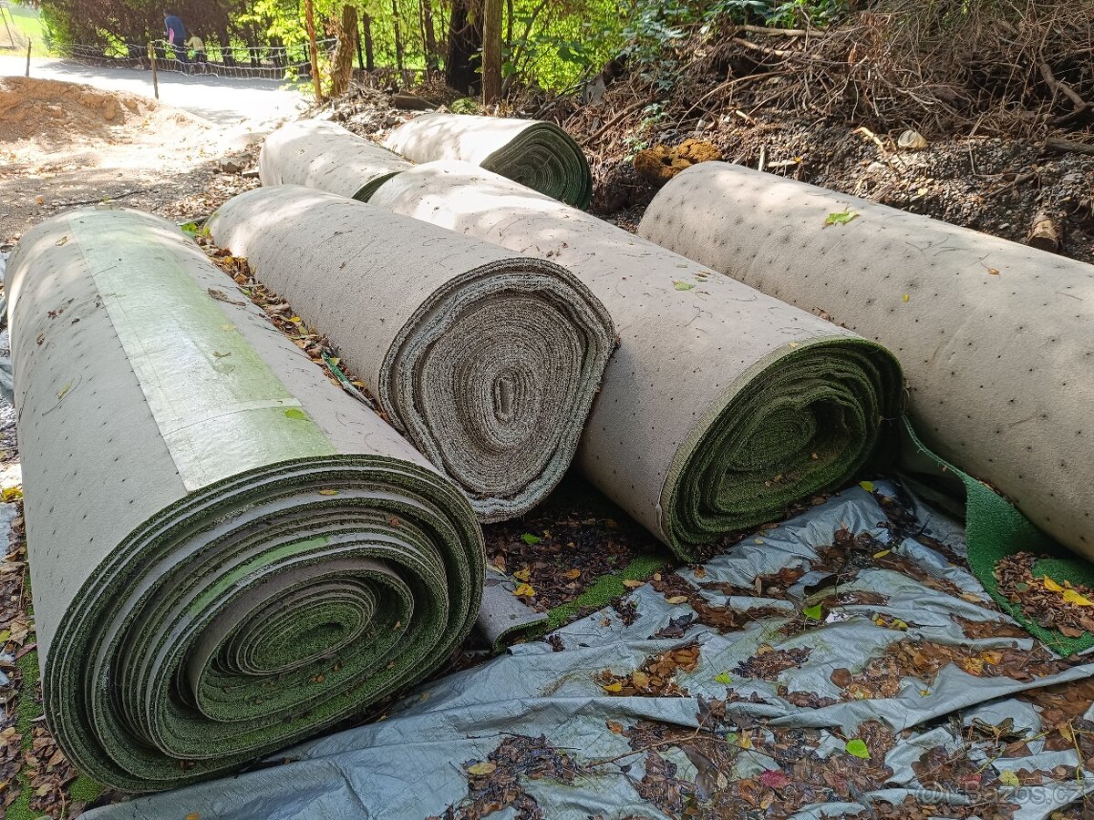 Fotbalový umělý použitý trávník 5 cm - 5