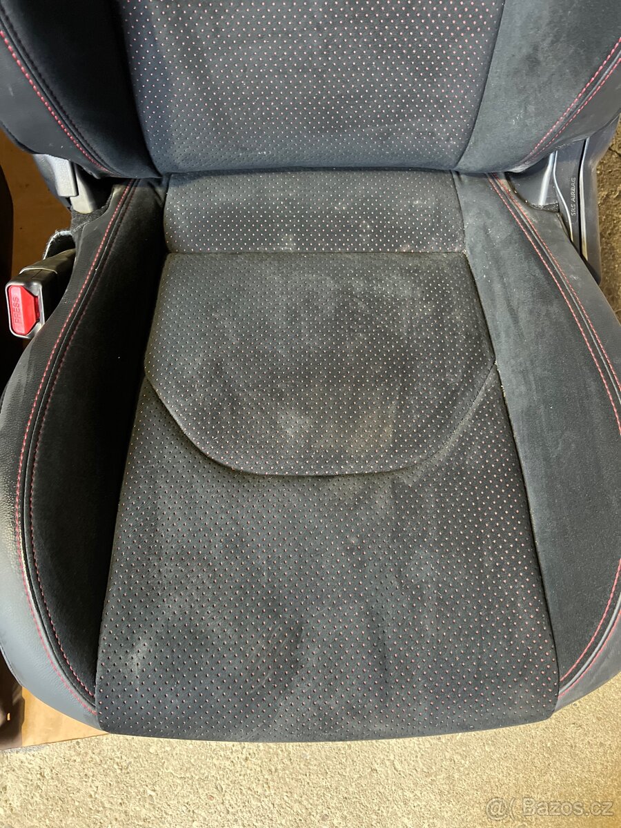Sedacky Toyota Yaris GR - 5