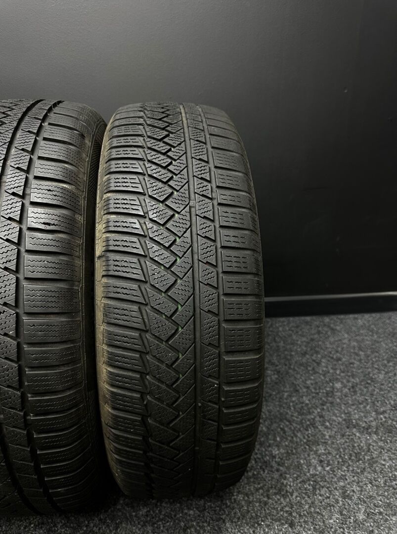 Sada pneu Continental 215/65/17 - 5