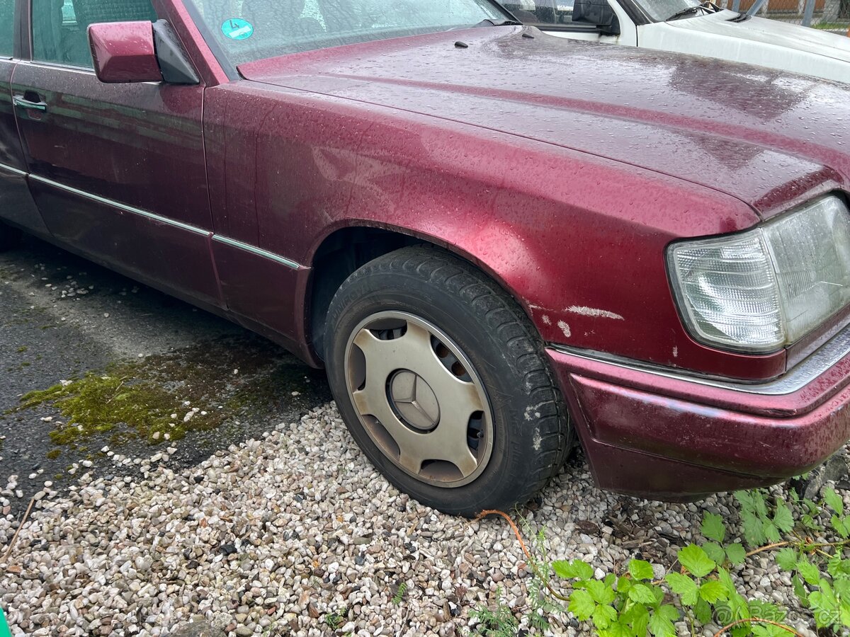 Mercedes Benz w124 E200TE - 5